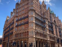 Wow, i just see the photo on my ipad: Blue Skies around the corner : the hotel seen at the corner of Bernard Street / Russel Square