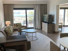 Living room, suite 826.