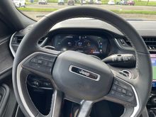 The new Jeep steering wheel design is a huge step up from the previous generation 
