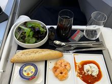 9/10 very tasty! Dislike the bread though, for some reason the last couple of flights they have NOT been reheating the bread. 