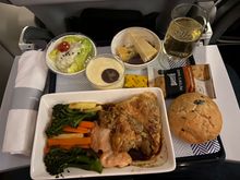 I obviously went for the chicken which was ok (better than it looked). Mrs S had the chickpea curry which she started consuming then asked if I was going to take a picture for ‘your nerdy flying forum thingy’! Bit late at that point! Looked and tasted ok but then curries reheat very well - presumably why airlines use them. 