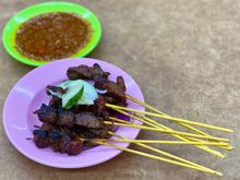 Kambing / mutton and lembu / beef satay - not the greatest 
