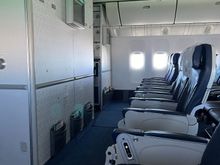 Unlimited legroom in the bulkhead row