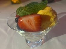 Ice cream - mango and vanilla - perfect portion 