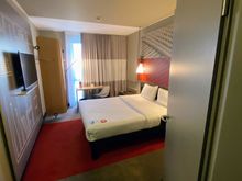 I would say this room fills that criteria. I also have to say the number and location of plug sockets in this room was excellent.