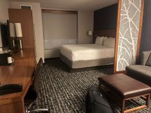 Standard King Room
