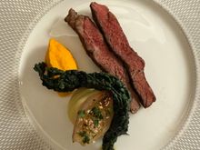 Ribeye - two think slices of overcooked ribeye - bizarrely two different mashes and no jus nor sauce but ok, I still appreciate the effort: 