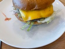 Sad looking burger in QF 1st Lounge. Very nice however.
