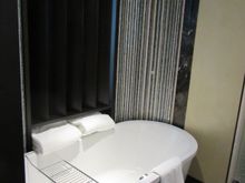 Bathtub