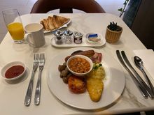 First person to be served at 5:15am yet everything on the plate was cold bar the hash brown. Please don’t tell me they cooked it all in the wrong order