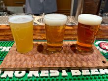 Testing a flight at Hitachino Brewing Lab Kanda Manseibashi.