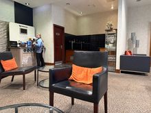 Exec lounge at 17:00