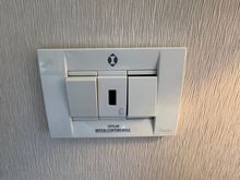 Bedside outlet: just feel the urge to chisel out those collectible "Ceylan Inter-Continental" in classic retro spelling to keep