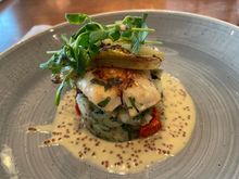 LHR CX F lounge dinner