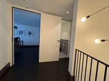 Upper floor, vestibule 