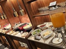 Hot buffet and juices