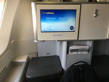 LH 747-400 UD business seat