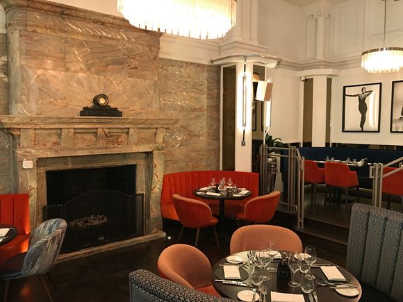 A lot of seating : the restaurant doubles as morning breakfast room 
