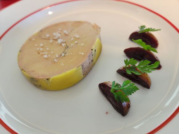 Very nice foie gras in the salon.