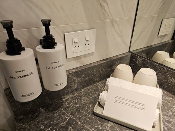 Bathroom amenities