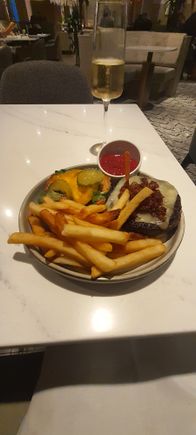 Standard burger.  Prefer the steak frites they used to do rather than the fries, but nice to have "chips".