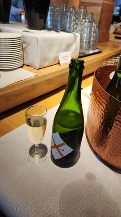 Cheap $10 EUR champagne 