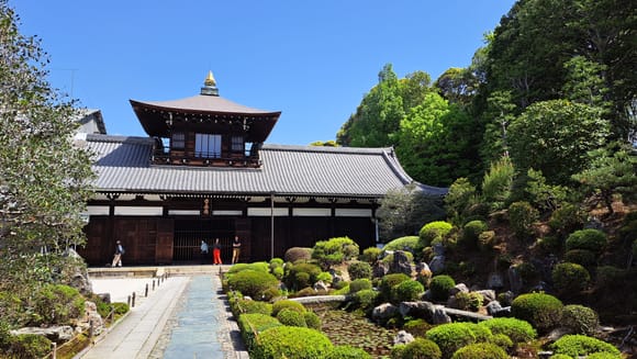 The Kaisando hall and temple