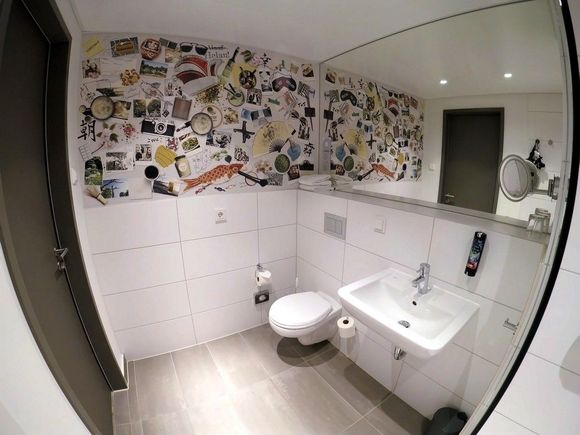 Bathroom of Standard Room / Holiday Inn - the niu tab Düsseldorf