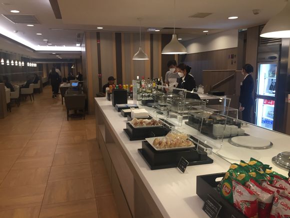 Limited food and drink option, friendly staff