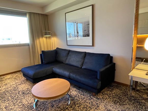 King bed skyline view