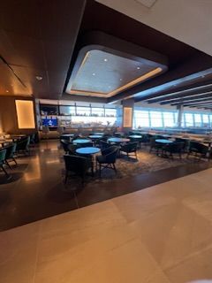 A lot of different sitting areas. 
