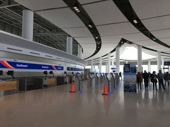 Entering from the short-term garage connector into the ticketing area