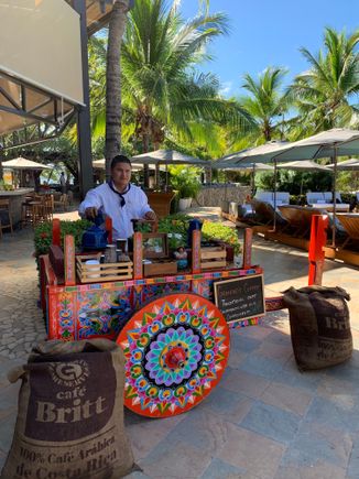 Free coffee stand in the morning 