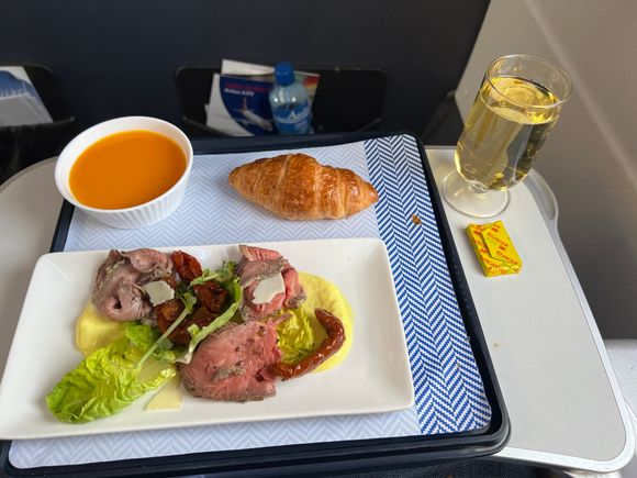 Band 1 dinner en route from the near continent. Warm Croissants instead of bread (17:25 departure) with a very apologetic crew! I quite liked it though - went well with the dessert!