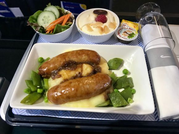 KEF LHR 12/11
Sausage and mash
Or pasta or quinoa salad 