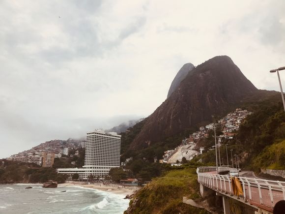São Conrado (the white building is the Sheraton Hotel)