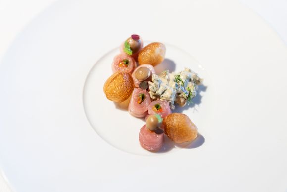 Bonito, Century Egg Gribiche, Pomme Souffle