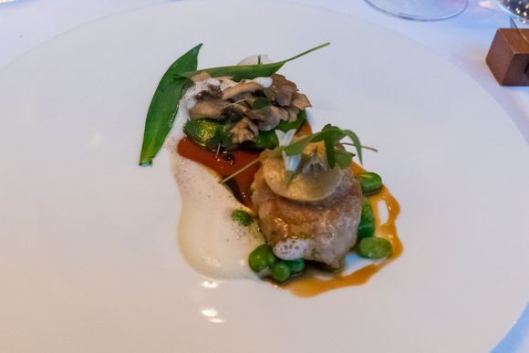 Caramelised veal sweetbreads with lemon thyme, peas, broad beans, wild garlic, and Hen of the Woods mushrooms, in a vin jaune sauce. It was good to have sweetbreads which weren't extensively breaded & fried for a change, just seared.
