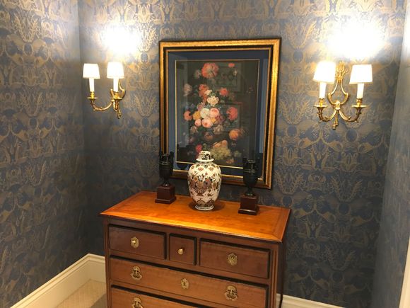Entrance hall with drawer space