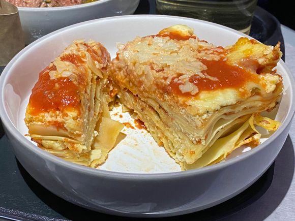 Lasagna - late summer tomatoes, ricotta.
Could have used more sauce

