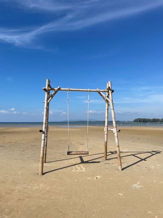 The big low tide beach has its charm 