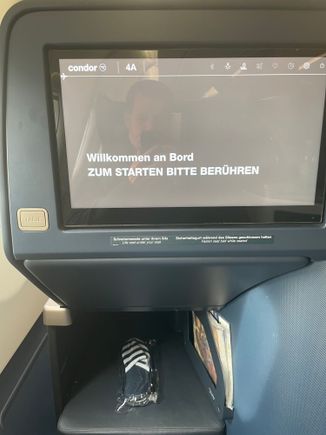 Inflight entertainment screen with 4k resolution and 17.3 inch size.