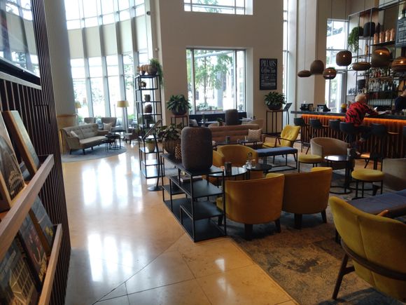 Restaurant Pillars
