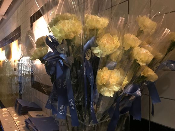 Because sunday was mother's day, all ladies received a yellow/white coronation from Mrs. LJ at the end of dinner