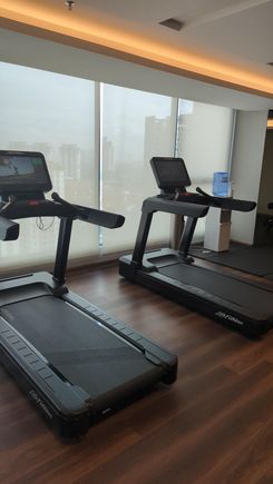 Gym - Life Fitness treadmills