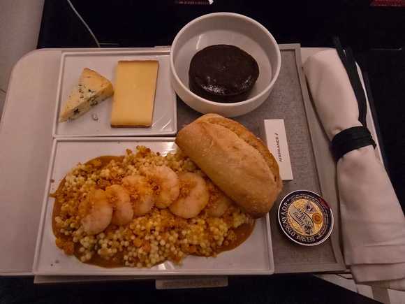 Sauteed shrimp, pearl pasta with colorful vegetables and lemony lobster sauce
Abondance PDO Cheese
Fourme de Montbrison PDO Cheese
Soft Chocolate Cake