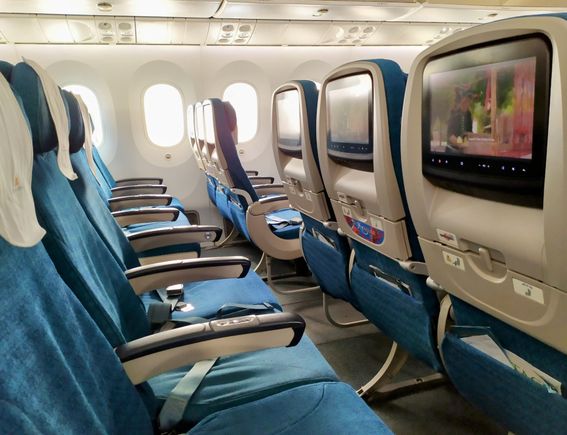 It should be clear from this photo that the legroom (pitch) in Vietnam Airlines is quite good 