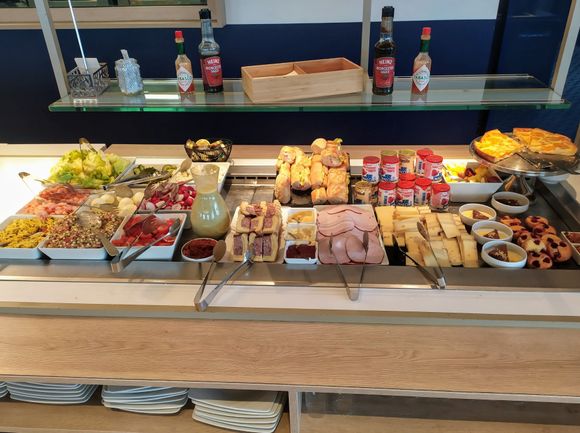The Terminal 2G Air France lounge has quite a good food offering
