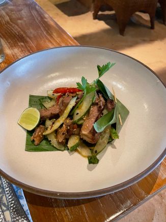 Grilled beef salad
