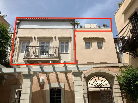 The Master Suite - 2 stories and a rooftop Terrace